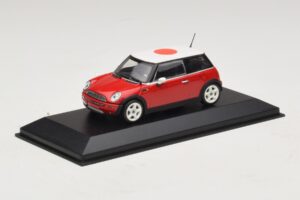 Mini Cooper One R50 Sarkans Ar Japānas Karogu Minichamps 1:43 MINI034 Metāls — attēls 2 no 5