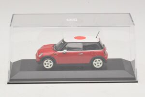 Mini Cooper One R50 Sarkans Ar Japānas Karogu Minichamps 1:43 MINI034 Metāls — attēls 4 no 5