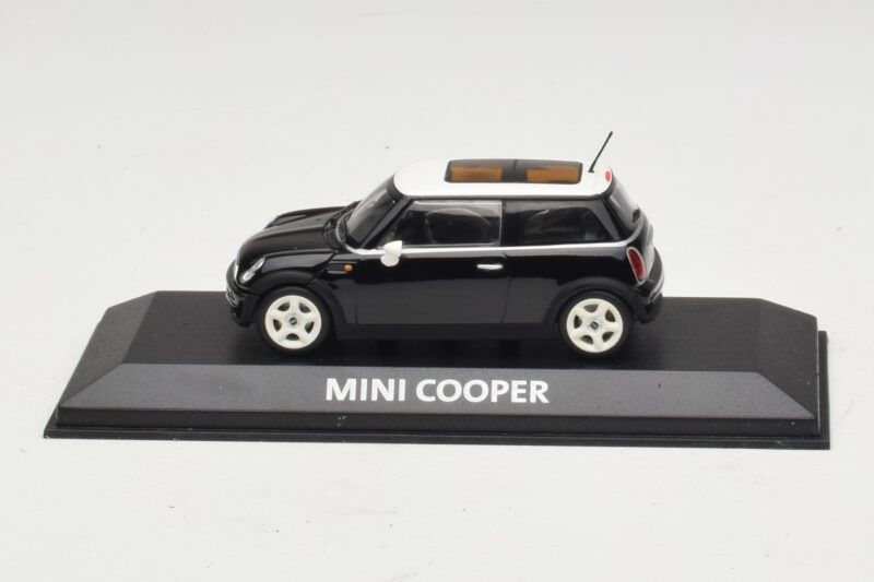 Mini Cooper S R53 Melns Ar Panorāmas Jumtu Minichamps 1:43 MINI022 Metāls
