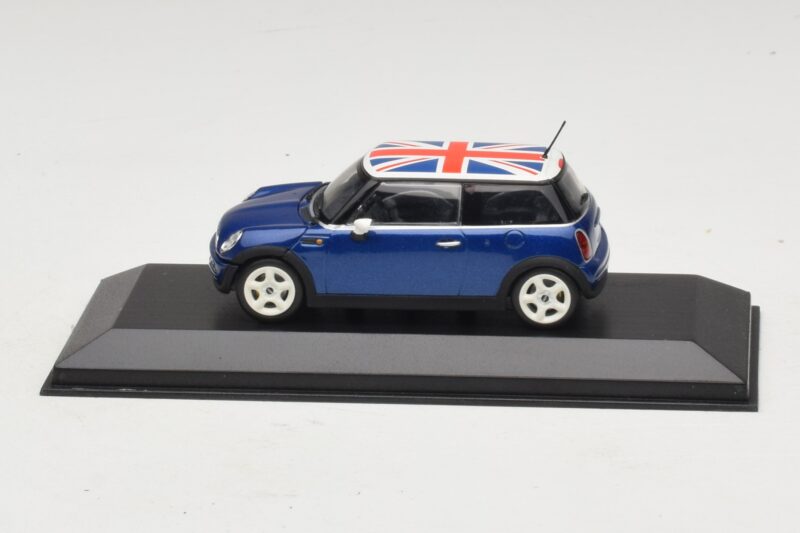 Mini Cooper S R53 Zils Ar Lielbritānijas Karogu Minichamps 1:43 Mini Cooper S R53 Zils Ar Lielbritānijas Karogu Minichamps 1:43 MINI026 Metāls