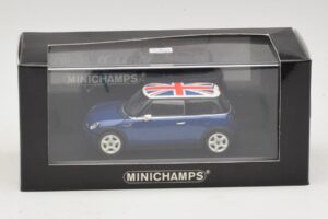 Mini Cooper S R53 Zils Ar Lielbritānijas Karogu Minichamps 1:43 MINI026 Metāls — attēls 4 no 4