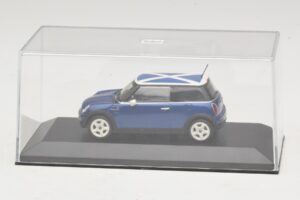 Mini Cooper S R53 Zils Ar Skotijas Karogu Minichamps 1:43 MINI016 Metāls — attēls 4 no 5