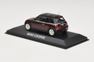 Mini Cooper S R53 Tumši Sarkans Ar Melnu Jumtu Minichamps 1:43 MINI028 Metāls — attēls 3 no 5