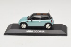 Mini Cooper S R53 Gaiši Zils Metālisks Ar Melnu Jumtu Minichamps 1:43 MINI030 Metāls
