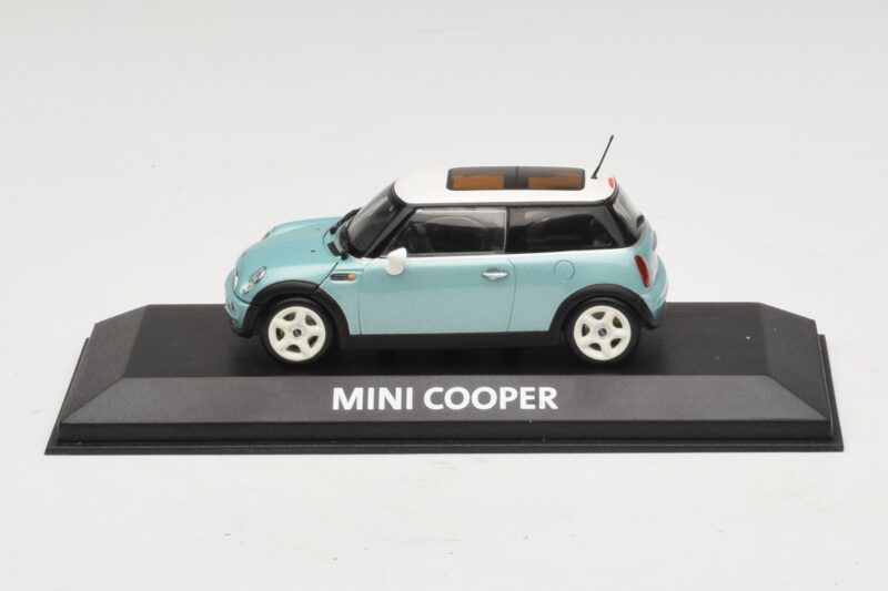 Mini Cooper S R53 Gaiši Zils Metālisks Ar Panorāmas Jumtu Minichamps 1:43 MINI018 Metāls