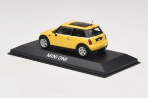 Mini Cooper S R53 Liquid Yellow Ar Panorāmas Jumtu Minichamps 1:43 MINI013 Metāls — attēls 3 no 4
