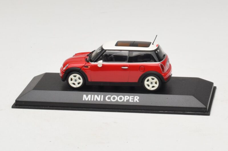 Mini Cooper S R53 Sarkans Ar Panorāmas Jumtu Minichamps 1:43 MINI024 Metāls
