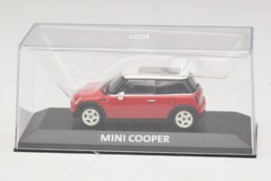 Mini Cooper S R53 Sarkans Ar Panorāmas Jumtu Minichamps 1:43 MINI024 Metāls — attēls 4 no 5