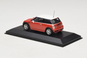 Mini Cooper S R53 Sarkans Ar Baltu Jumtu Minichamps 1:43 MINI025 Metāls — attēls 3 no 5