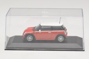 Mini Cooper S R53 Sarkans Ar Baltu Jumtu Minichamps 1:43 MINI025 Metāls — attēls 4 no 5