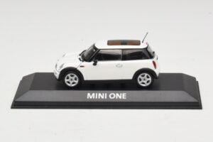 Mini Cooper S R53 Balts Ar Panorāmas Jumtu Minichamps 1:43 MINI020 Metāls
