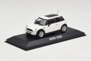 Mini Cooper S R53 Balts Ar Panorāmas Jumtu Minichamps 1:43 MINI020 Metāls — attēls 2 no 5