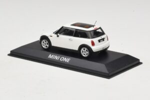 Mini Cooper S R53 Balts Ar Panorāmas Jumtu Minichamps 1:43 MINI020 Metāls — attēls 3 no 5