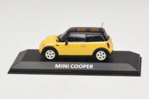Mini Cooper S R53 Dzeltens Ar Melnu Jumtu Minichamps 1:43 MINI031 Metāls