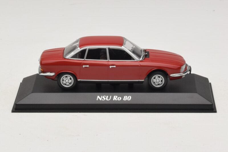 NSU Ro 80 Sarkans Maxichamps 1:43 940015402 Metāls