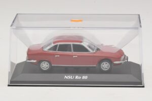 NSU Ro 80 Sarkans Maxichamps 1:43 940015402 Metāls — attēls 4 no 5