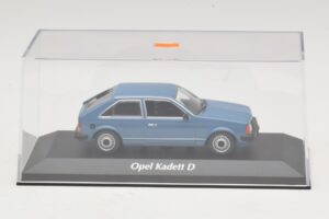 Opel Kadett D Zils Maxichamps 1:43 940044100 Metāls — attēls 4 no 5