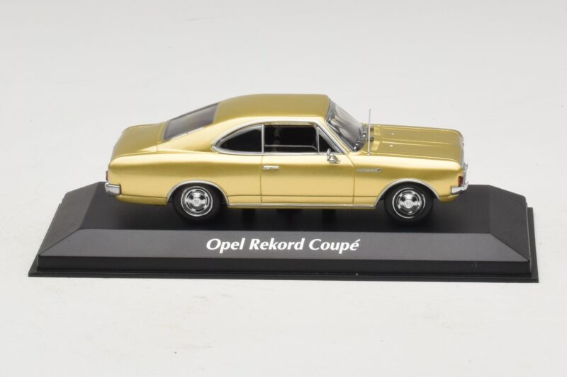 Opel Rekord C Kupeja Zeltains Maxichamps 1:43 940046120 Metāls