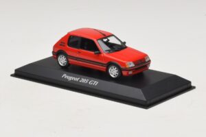 Peugeot 205 GTi Sarkans Maxichamps 1:43 940112300 Metāls — attēls 3 no 5