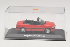 Peugeot 306 Kabriolets Sarkans Maxichamps 1:43 940112830 Metāls — attēls 4 no 5