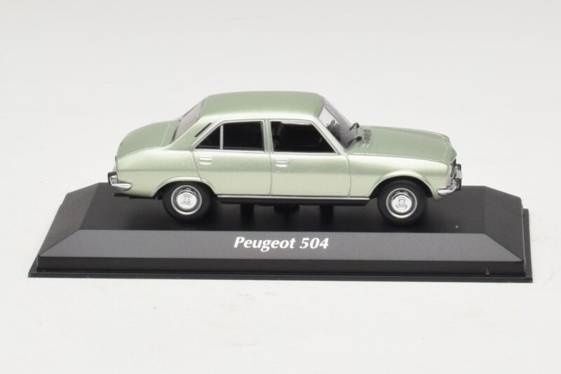 Peugeot 504 Gaiši Zaļš Metālisks Maxichamps 1:43 940112501 Metāls