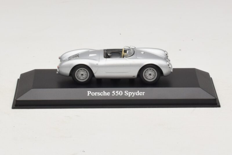Porsche 550 Spyder Sudraba Maxichamps 1:43 Porsche 550 Spyder Sudraba Maxichamps 1:43 940066030 Metāls