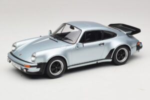 Porsche 911 930 Turbo 3.3 Sudrabs KK-Scale 1:18 KKDC181444 Metāls