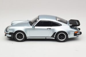 Porsche 911 930 Turbo 3.3 Sudrabs KK-Scale 1:18 KKDC181444 Metāls — attēls 3 no 6