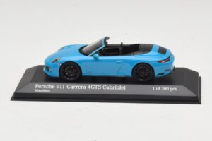 Porsche 911 991.1 Carrera 4 GTS Kabriolets Zils Minichamps 1:43 410067332 Metāls