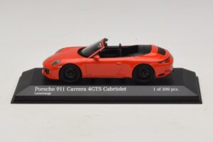 Porsche 911 991.1 Carrera 4 GTS Kabriolets Oranžs Minichamps 1:43 410067331 Metāls