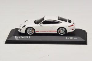 Porsche 911 991.1 R Balts Minichamps 1:43 410066221 Metāls