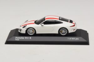 Porsche 911 991.1 R Balts Ar Sarkanām Svītrām Minichamps 1:43 410066220 Metāls — attēls 2 no 6