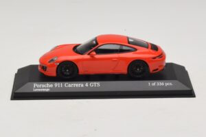 Porsche 911 991.2 Carrera 4 GTS Oranžs Minichamps 1:43 410067321 Metāls