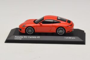 Porsche 911 991.2 Carrera 4S Oranžs Minichamps 1:43 410067241 Metāls