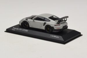 Porsche 911 991.2 GT2 RS Chalk Minichamps 1:43 410067237 Metāls — attēls 3 no 5