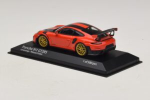 Porsche 911 991.2 GT2 RS Weissach Package Oranžs Minichamps 1:43 410067224 Metāls — attēls 3 no 5