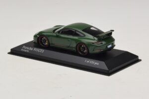 Porsche 911 991.2 GT3 Zaļš Minichamps 1:43 410066028 Metāls — attēls 3 no 5