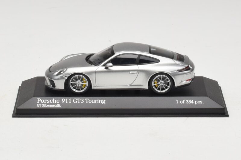 Porsche 911 991.2 GT3 Touring Sudraba Minichamps 1:43 410067422 Metāls