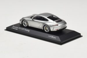 Porsche 911 991.2 GT3 Touring Sudraba Minichamps 1:43 410067422 Metāls — attēls 3 no 5