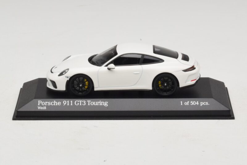 Porsche 911 991.2 GT3 Touring Balts Minichamps 1:43 410067420 Metāls