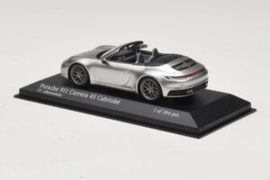 Porsche 911 992 Carrera 4S Kabriolets Sudraba Minichamps 1:43 410069330 Metāls — attēls 3 no 5
