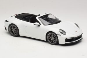 Porsche 911 992 Carrera 4S Kabriolets Balts Minichamps 1:18 155067330 Metāls — attēls 4 no 6