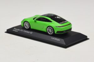 Porsche 911 992 Carrera 4S Zaļš Minichamps 1:43 410069322 Metāls — attēls 3 no 5