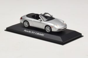Porsche 911 996 Kabriolets Sudraba Maxichamps 1:43 940061031 Metāls — attēls 3 no 5