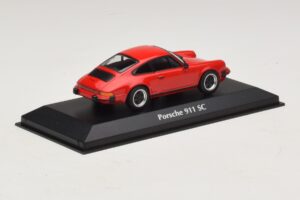 Porsche 911 SC Sarkans Maxichamps 1:43 940062021 Metāls — attēls 2 no 5
