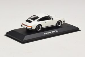Porsche 911 SC Balts Maxichamps 1:43 940062020 Metāls — attēls 2 no 5
