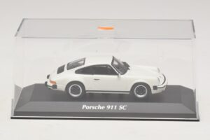 Porsche 911 SC Balts Maxichamps 1:43 940062020 Metāls — attēls 4 no 5