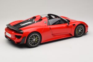 Porsche 918 Spyder Weissach Package Guards Red AUTOart 1:12 12122 Metāls — attēls 3 no 8