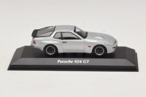 Porsche 924 GT Sudraba Maxichamps 1:43 940066122 Metāls