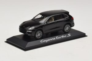 Porsche Cayenne 958 Turbo S Melns Minichamps 1:43 WAP0200220E Metāls — attēls 2 no 5
